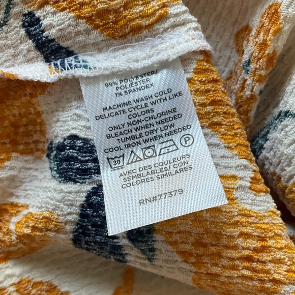 Ann Taylor Factory Mustard Yellow and White Floral Sleeveless Wrap-Front Top NWT - Picture 6 of 8